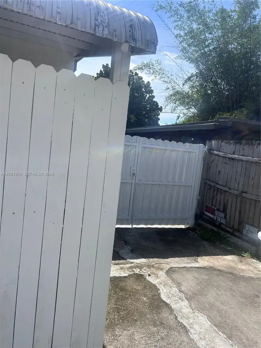 11108 Peachtree Dr # 0, Miami FL 33161 photo 3