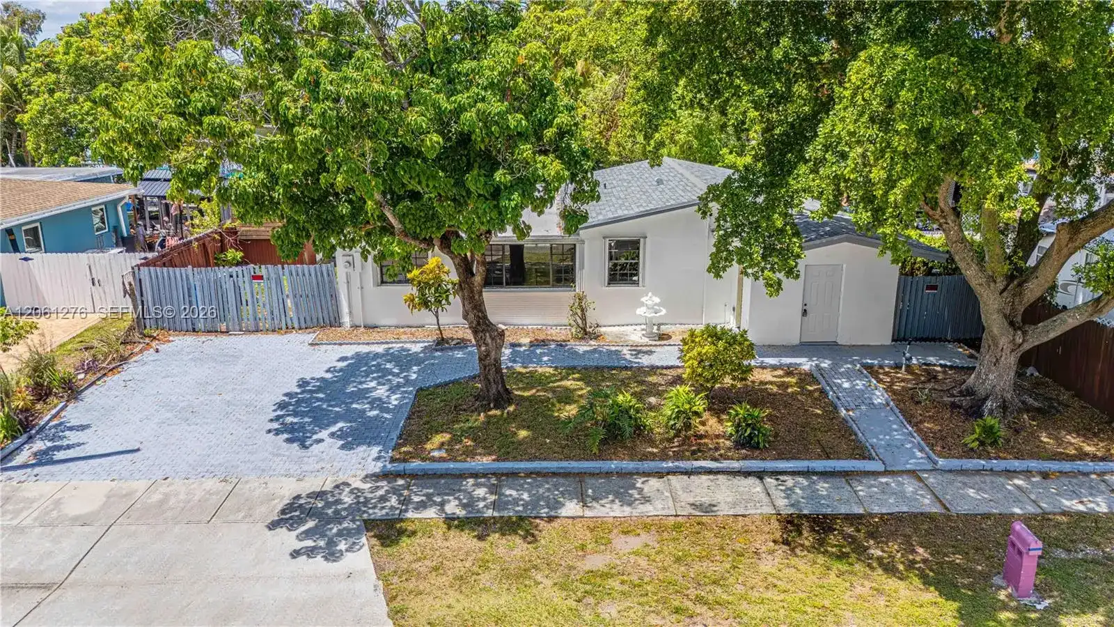 4011 SW 32nd St, West Park FL 33023