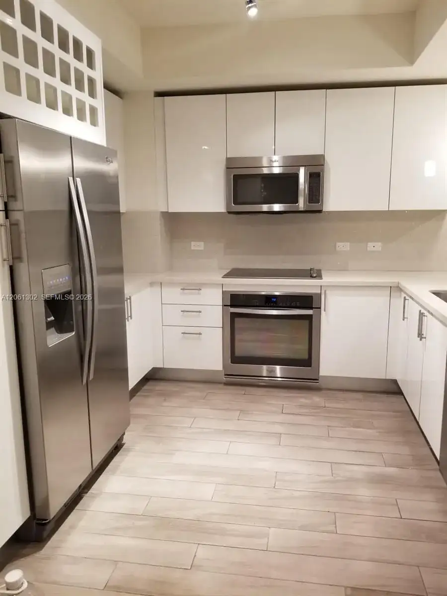 999 SW 1st Ave # 3308, Miami FL 33130 photo 2