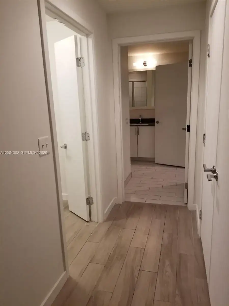 999 SW 1st Ave # 3308, Miami FL 33130 photo 5