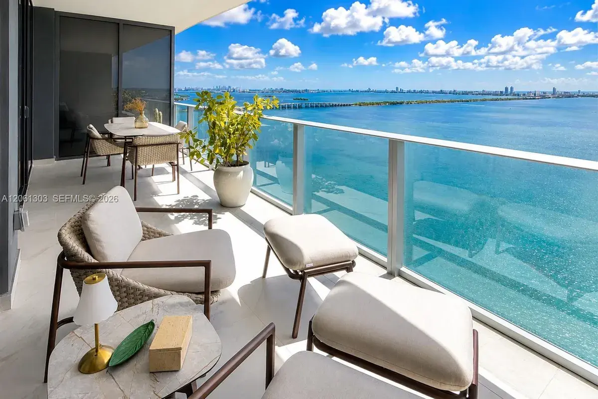 700 NE 24th St # 3004, Miami FL 33137