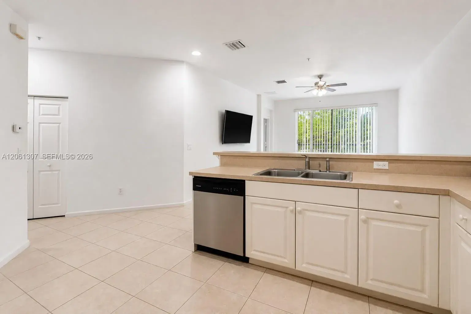 1925 Marsh Harbor Dr # 204, Riviera Beach FL 33404