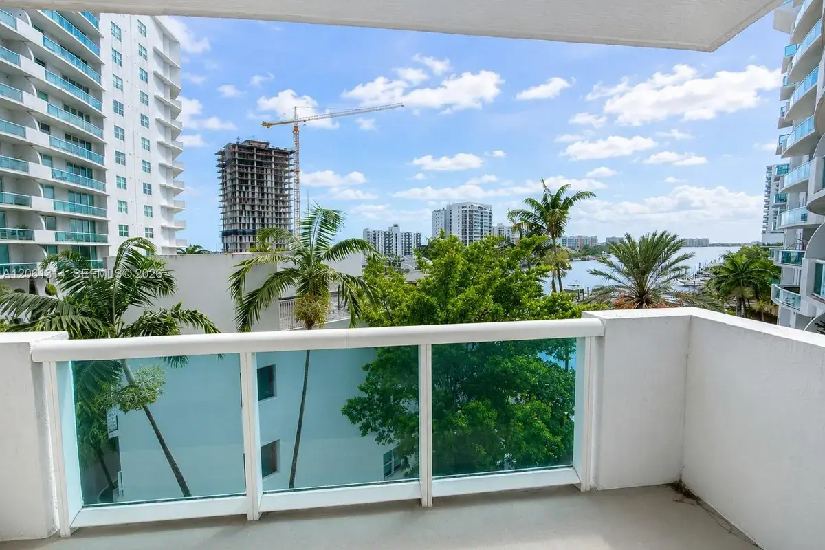7910 Harbor Island # 510, North Bay Village FL 33141