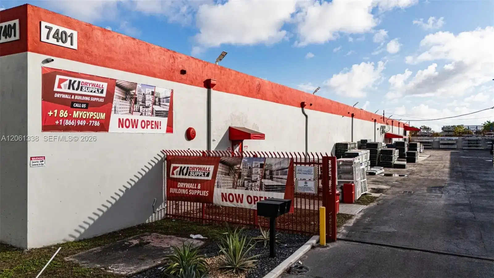 7401 NW 32nd Ave, Miami FL 33147 photo 2
