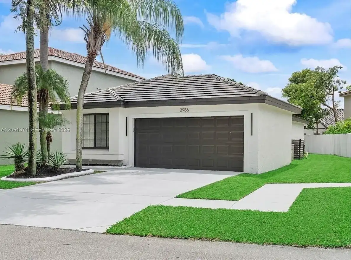2956 SW 179th Ave, Miramar FL 33029 photo 2