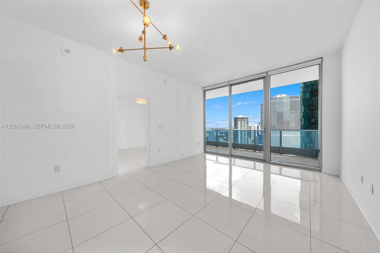 1 bedroom 1 bath Residential for sale at 200 Biscayne Boulevard Way # 4409, Miami FL 33131