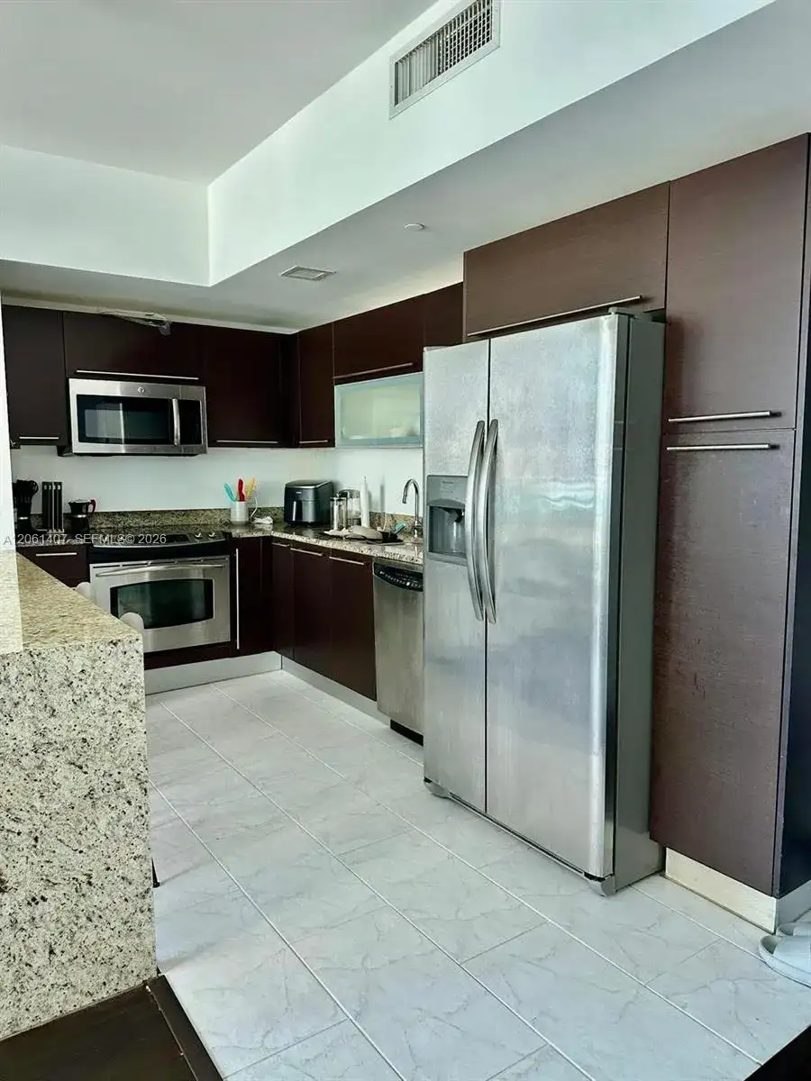 950 Brickell Bay Dr # 2406, Miami FL 33131 photo 3