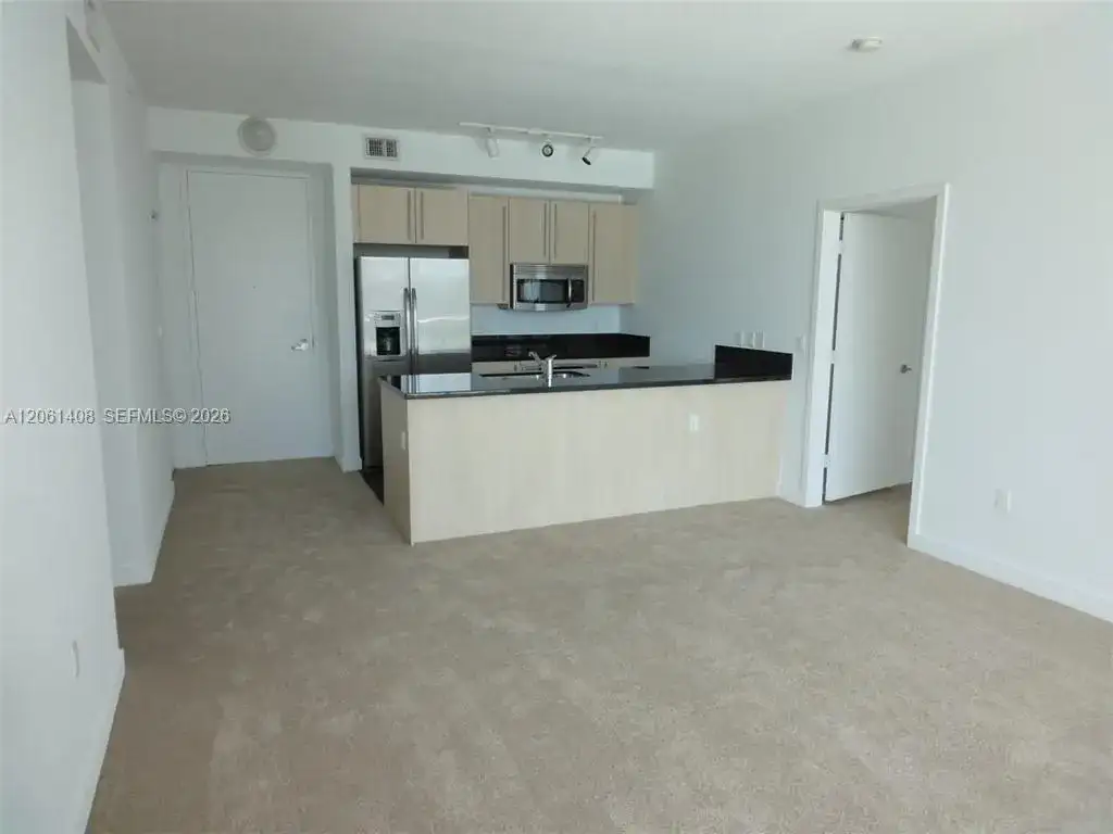 79 SW 12th St, Miami FL 33130 photo 2