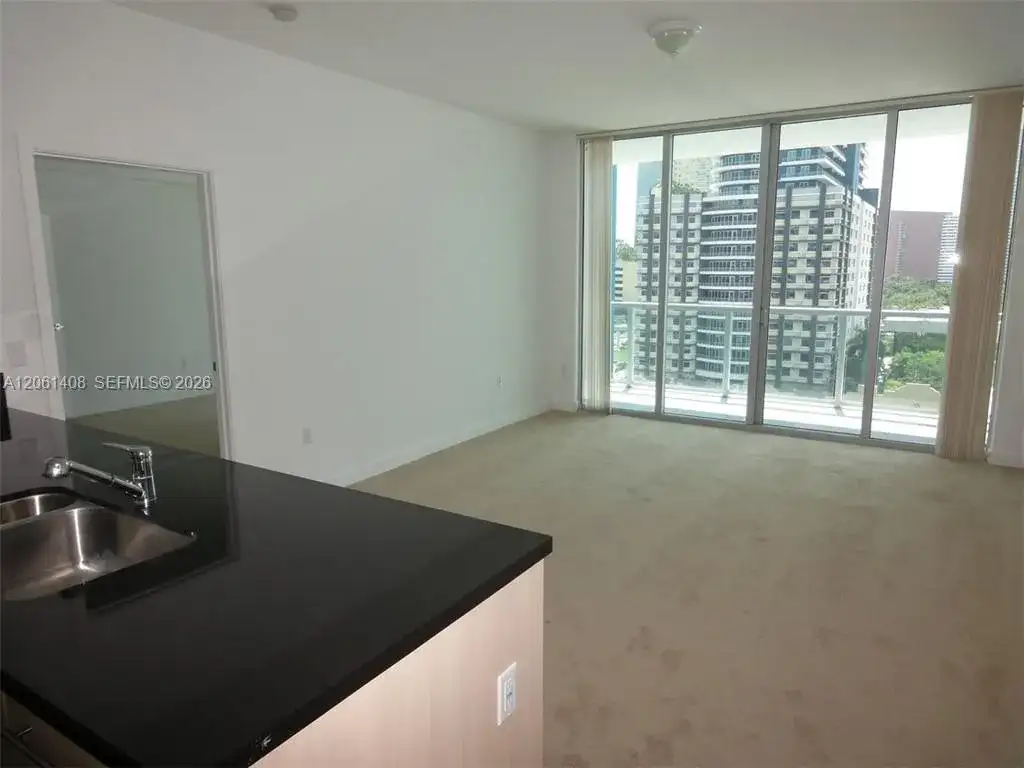 79 SW 12th St, Miami FL 33130 photo 4