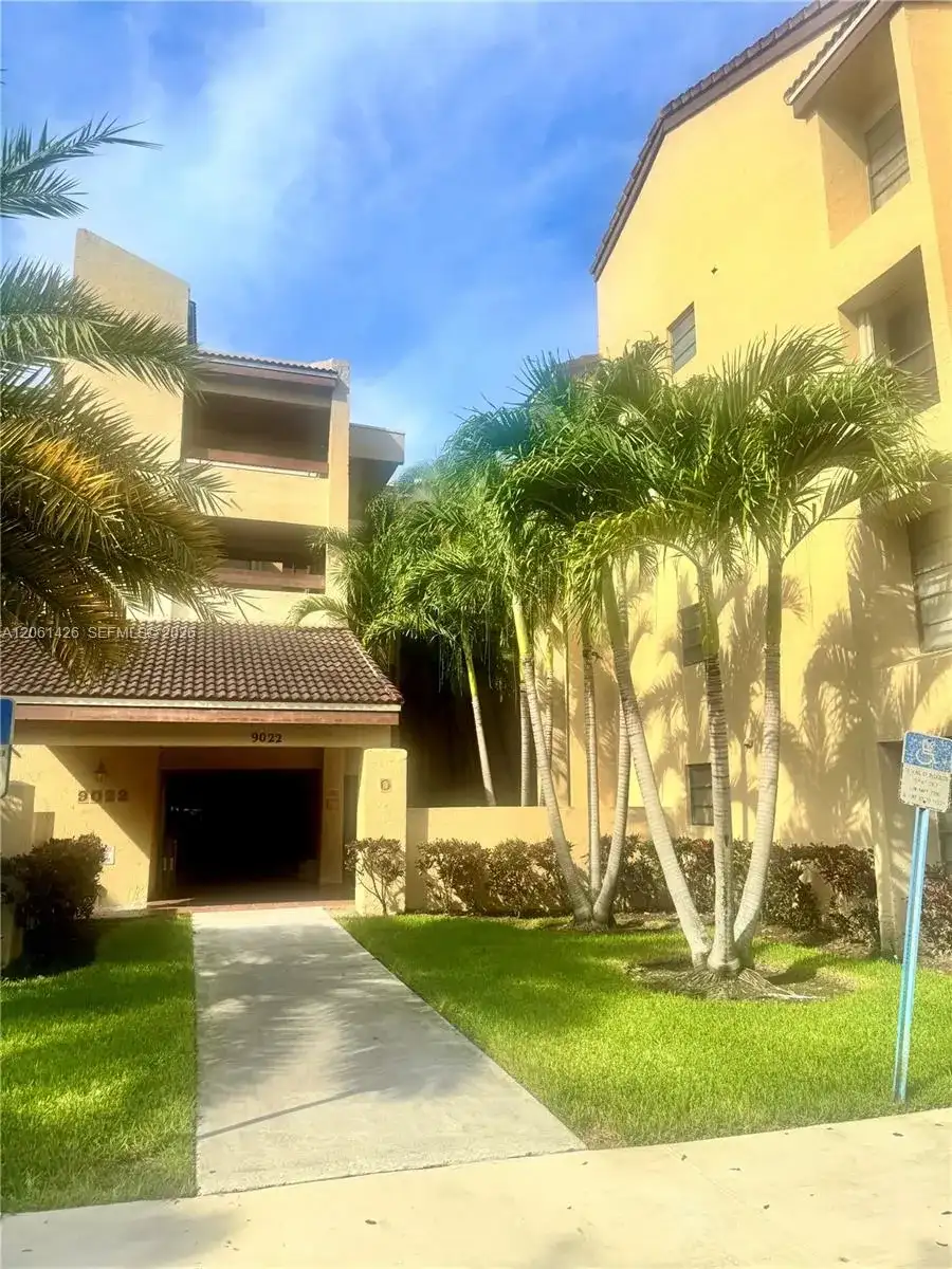 9022 SW 123rd Ct # 201, Miami FL 33186 photo 2