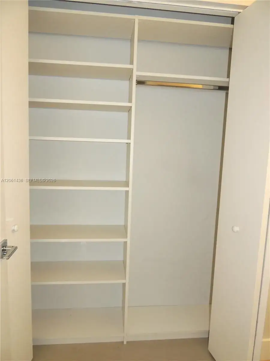 488 NE 18th St # 3104, Miami FL 33132 photo 4