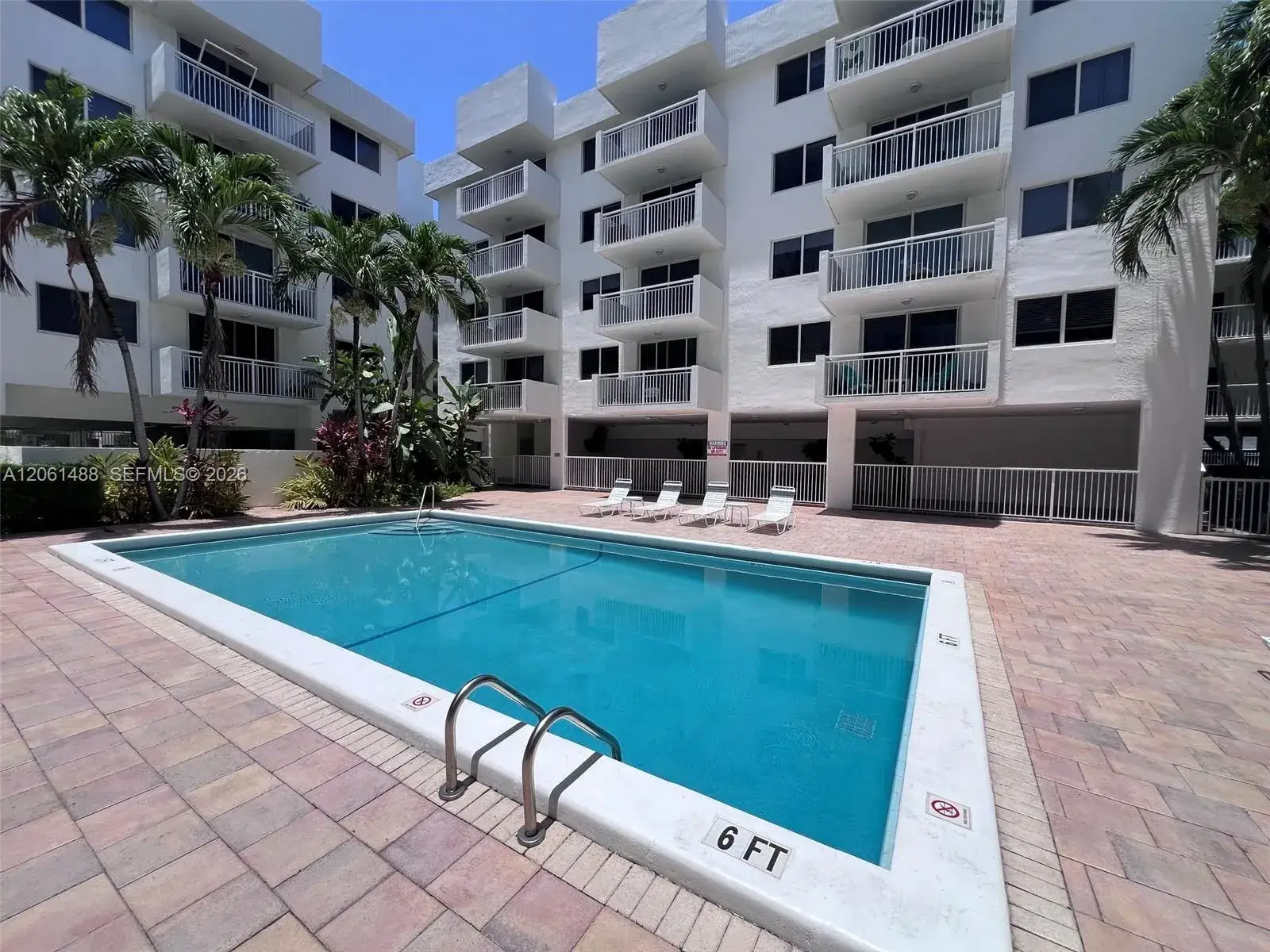1 bedroom 2 bath Residential for sale at 1665 Bay Rd # 416, Miami Beach FL 33139