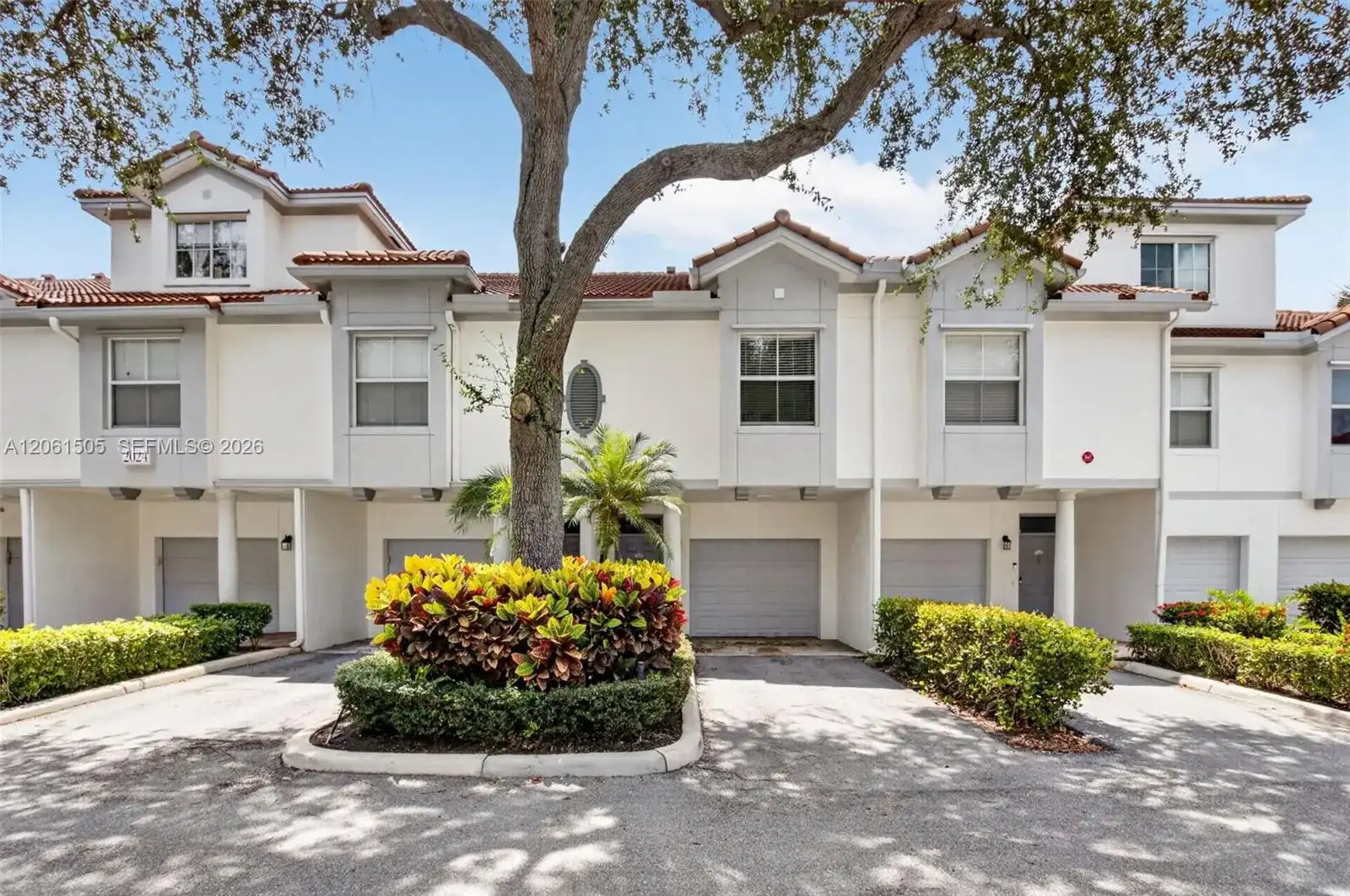 2024 Alta Meadows Ln # 807, Delray Beach FL 33444