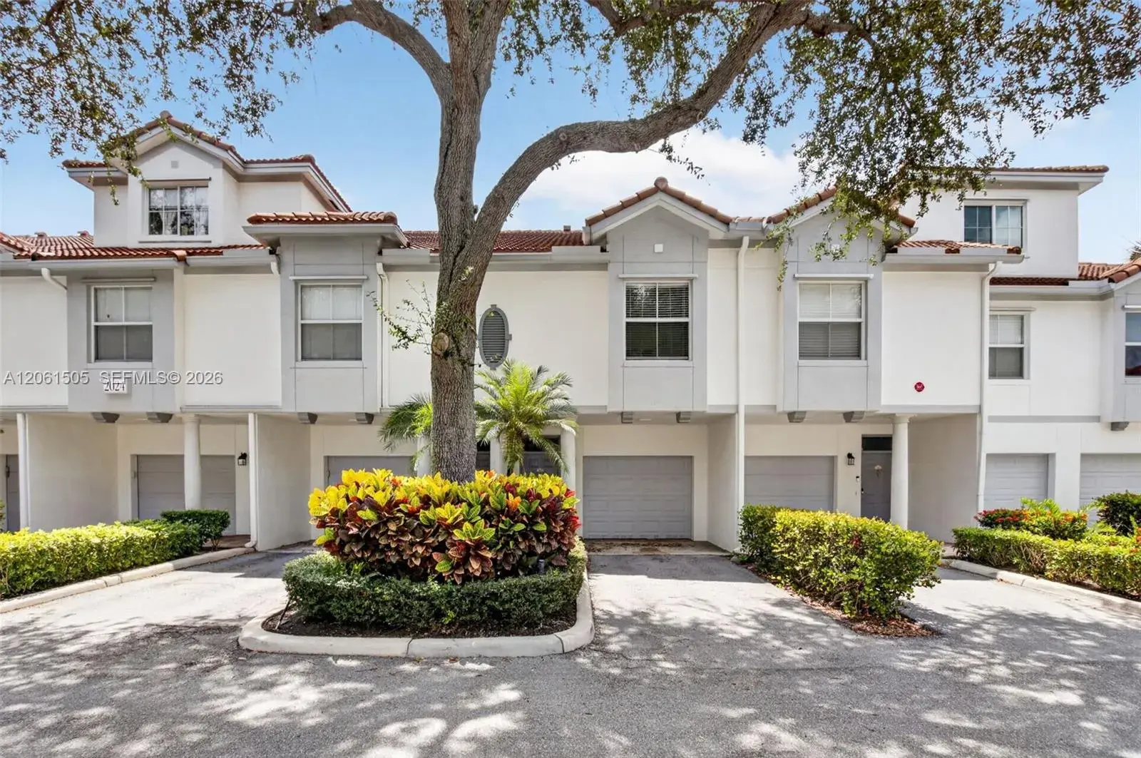 2024 Alta Meadows Ln # 807, Delray Beach FL 33444