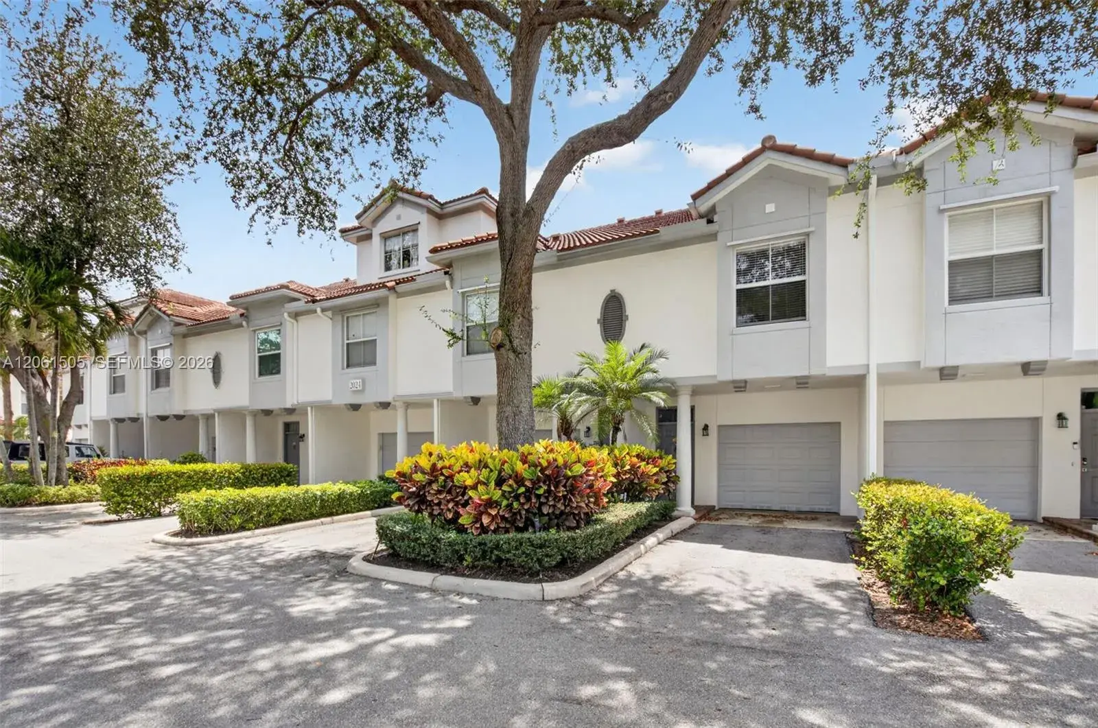 2024 Alta Meadows Ln # 807, Delray Beach FL 33444