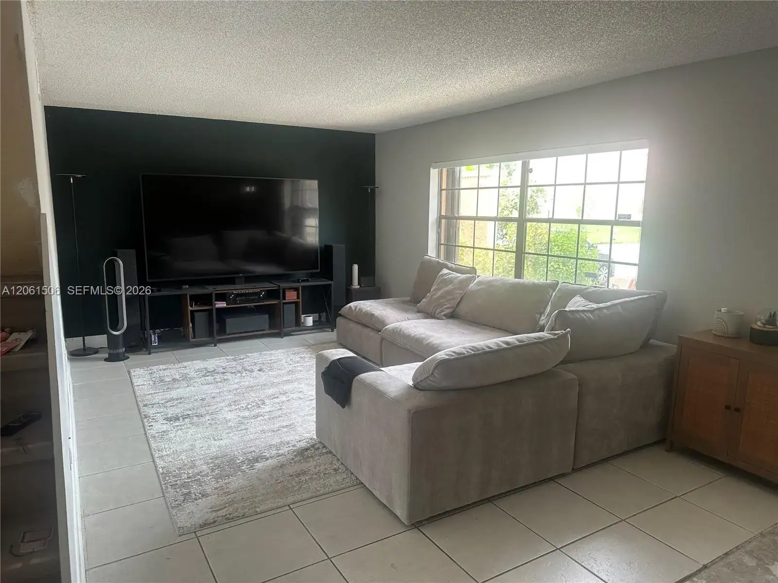 62 Spinning Wheel Ln, Tamarac FL 33319