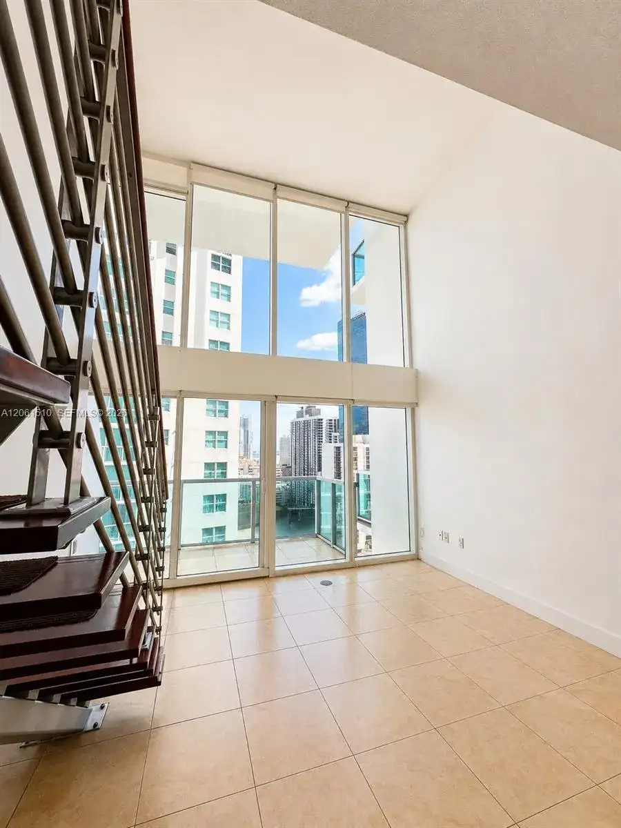 41 SE 5th St # 1415, Miami FL 33131 photo 5