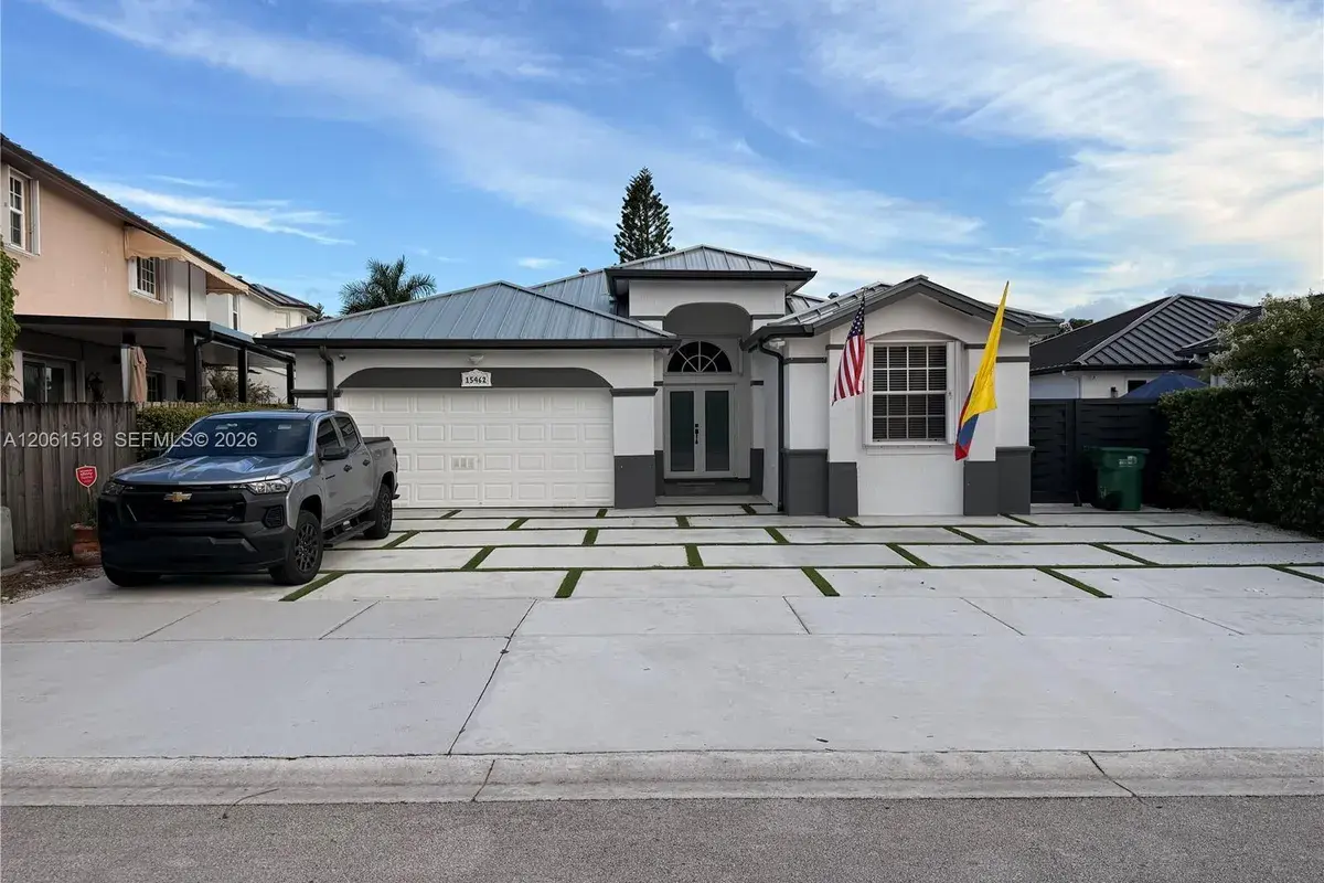 15462 SW 39th St, Miami FL 33185