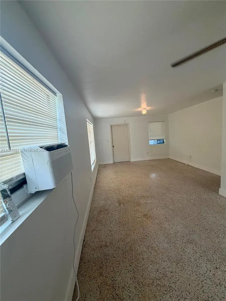 11530 SW 136th St, Miami FL 33176