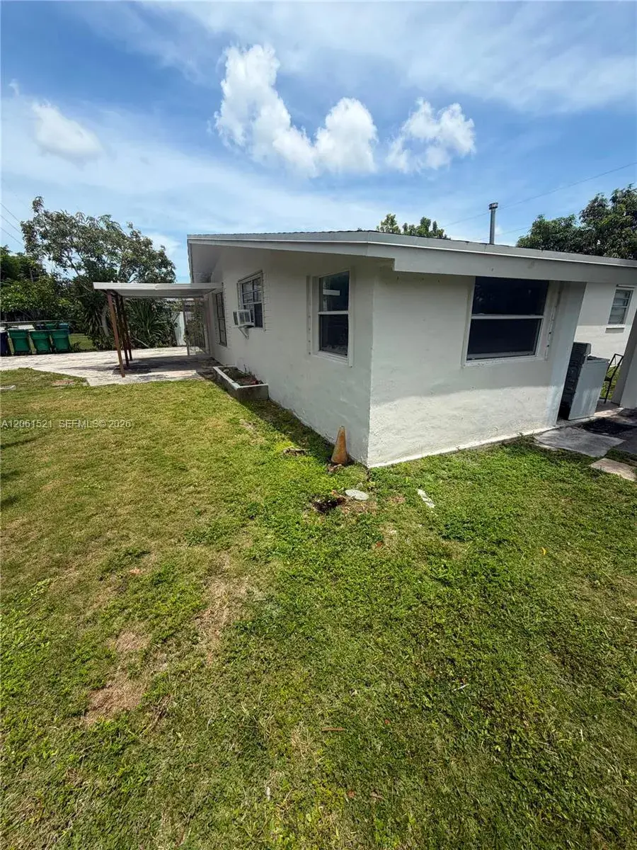 11530 SW 136th St, Miami FL 33176