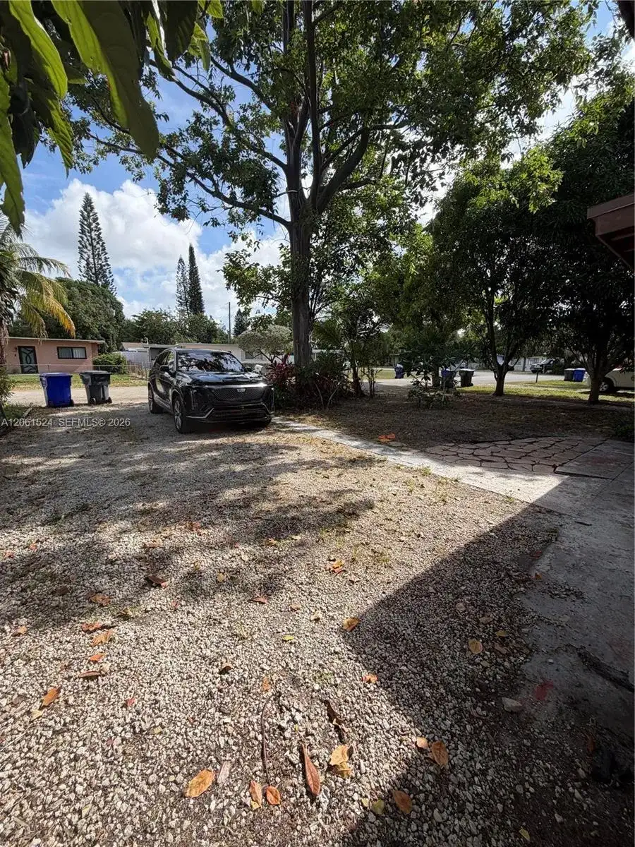 6110 Monroe St, Hollywood FL 33023 photo 4