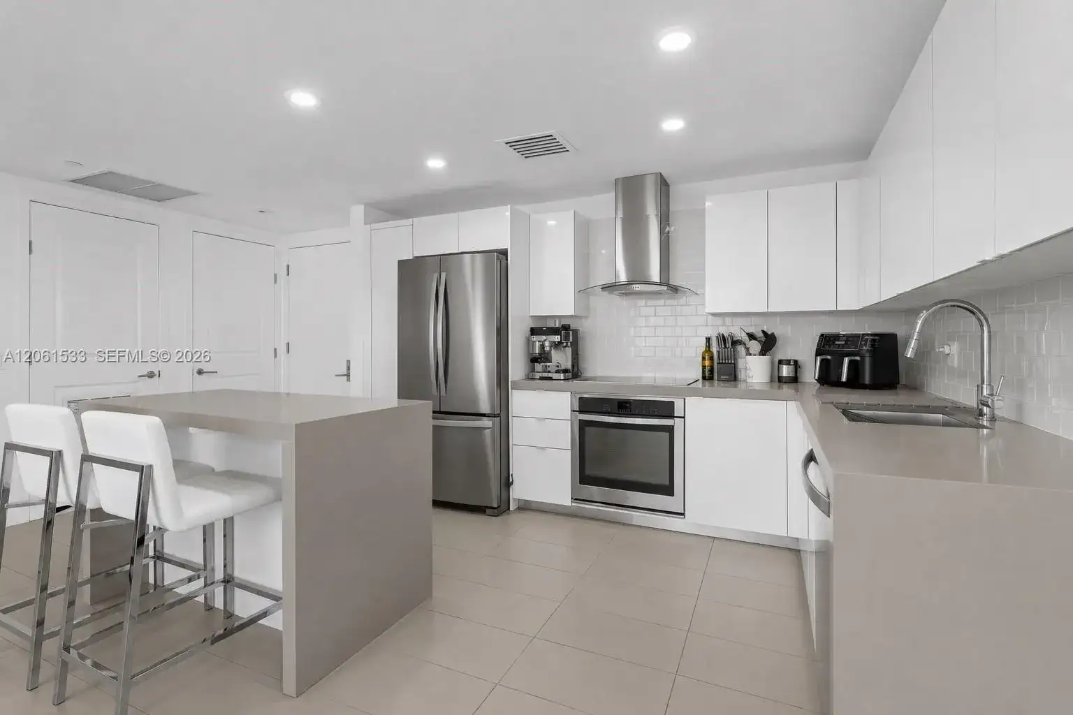 1600 NE 1st Ave # 1418, Miami FL 33132 photo 2