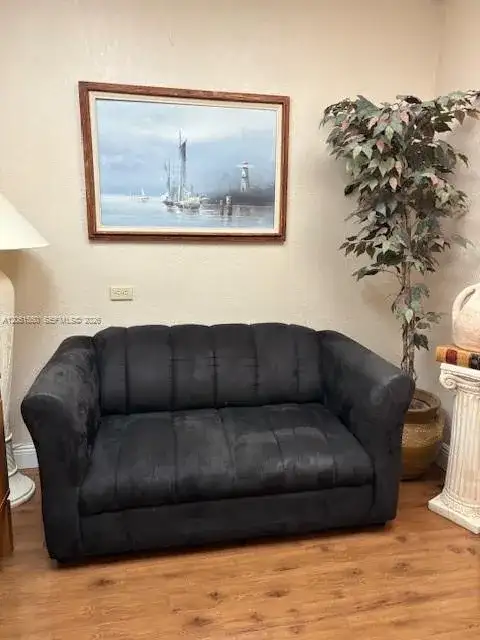 5124 Hollywood Blvd, Hollywood FL 33021 photo 3