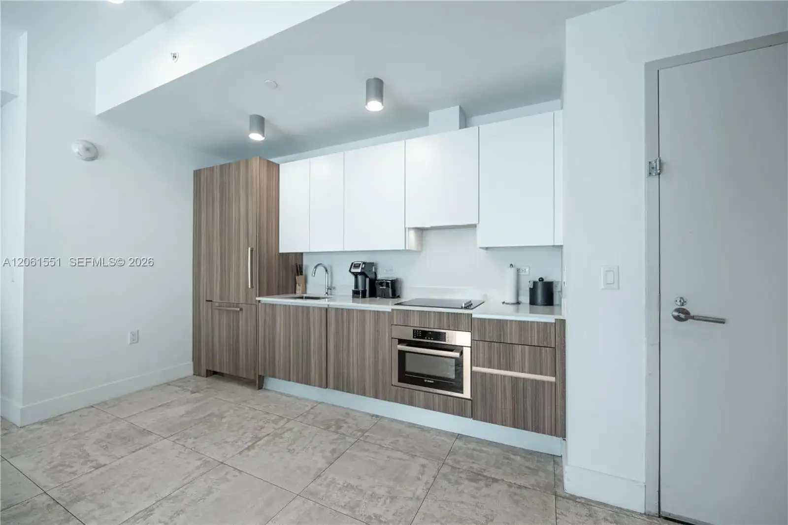 239 SW 9th St # 2103, Miami FL 33130 photo 4