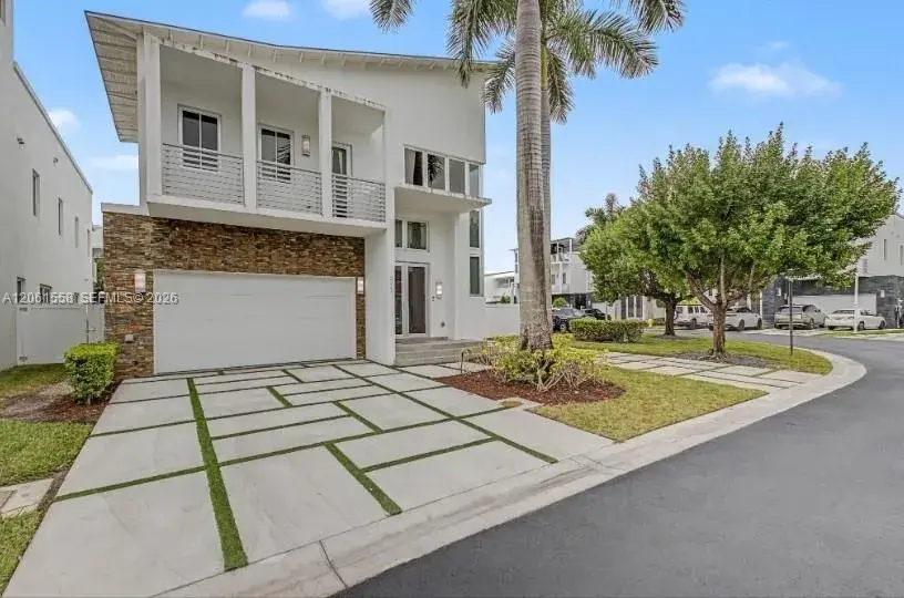 3341 NW 84th Ct, Doral FL 33122 photo 5