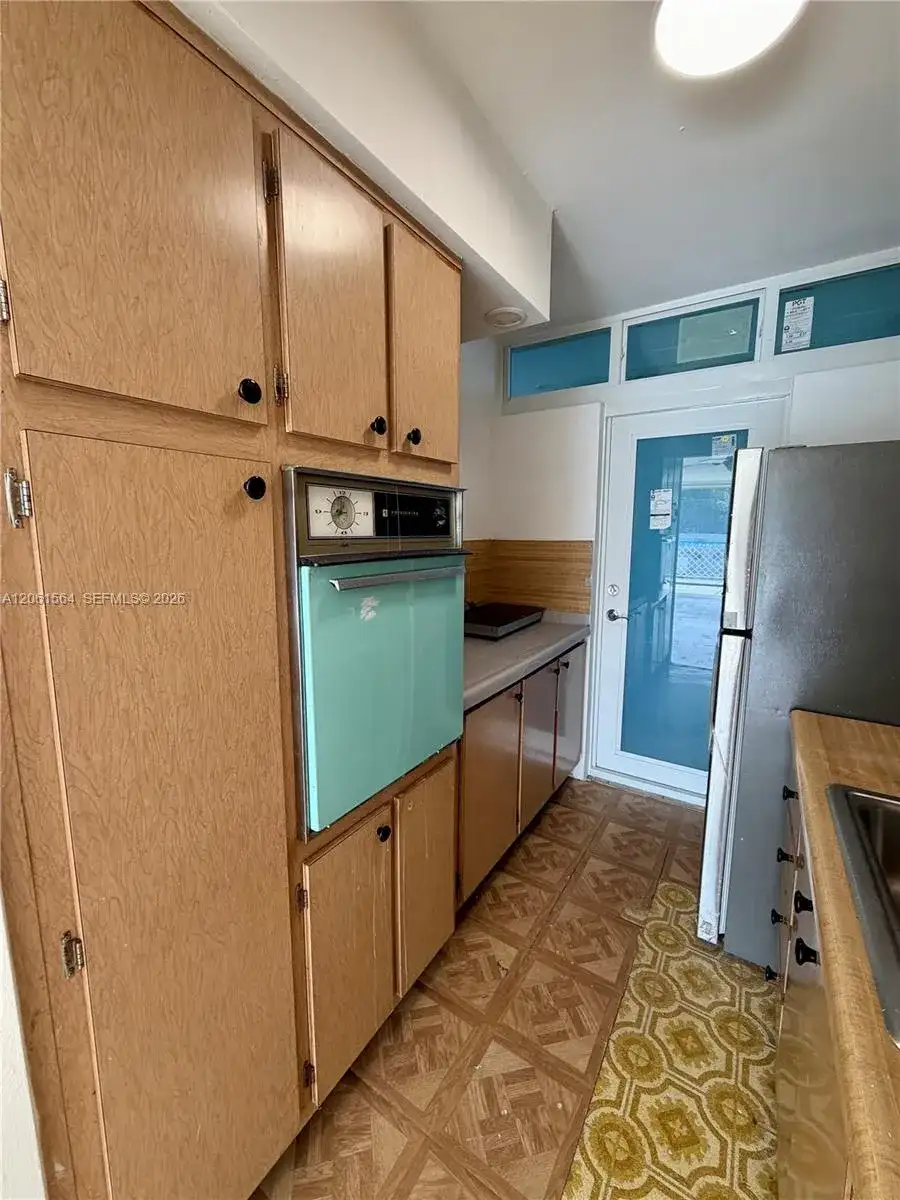 1400 Pennsylvania Ave # 34, Miami Beach FL 33139 photo 3