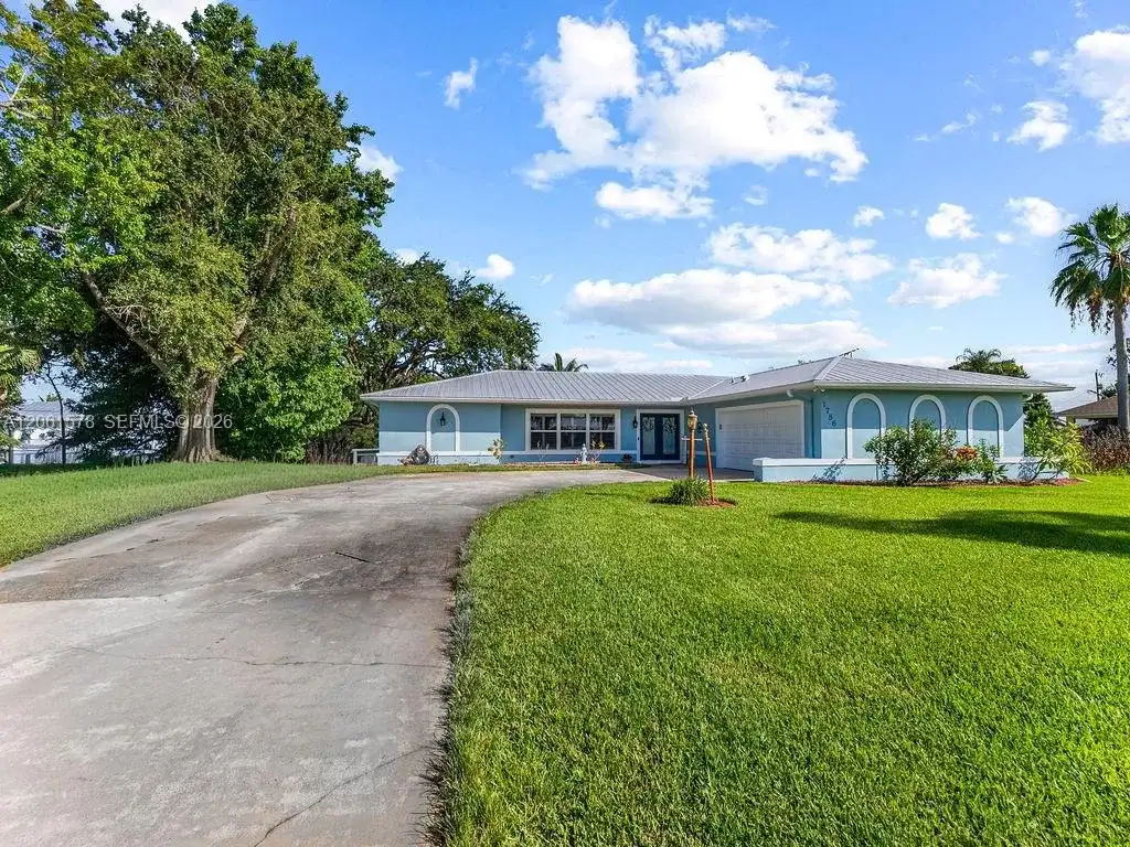 1786 SE Westmoreland Blvd, Port St. Lucie FL 34952