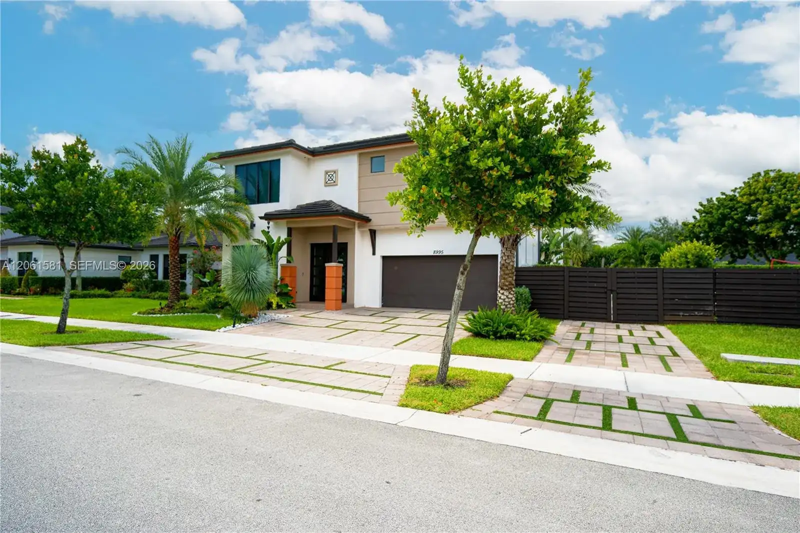 8995 NW 161st Ter, Miami Lakes FL 33018 photo 2