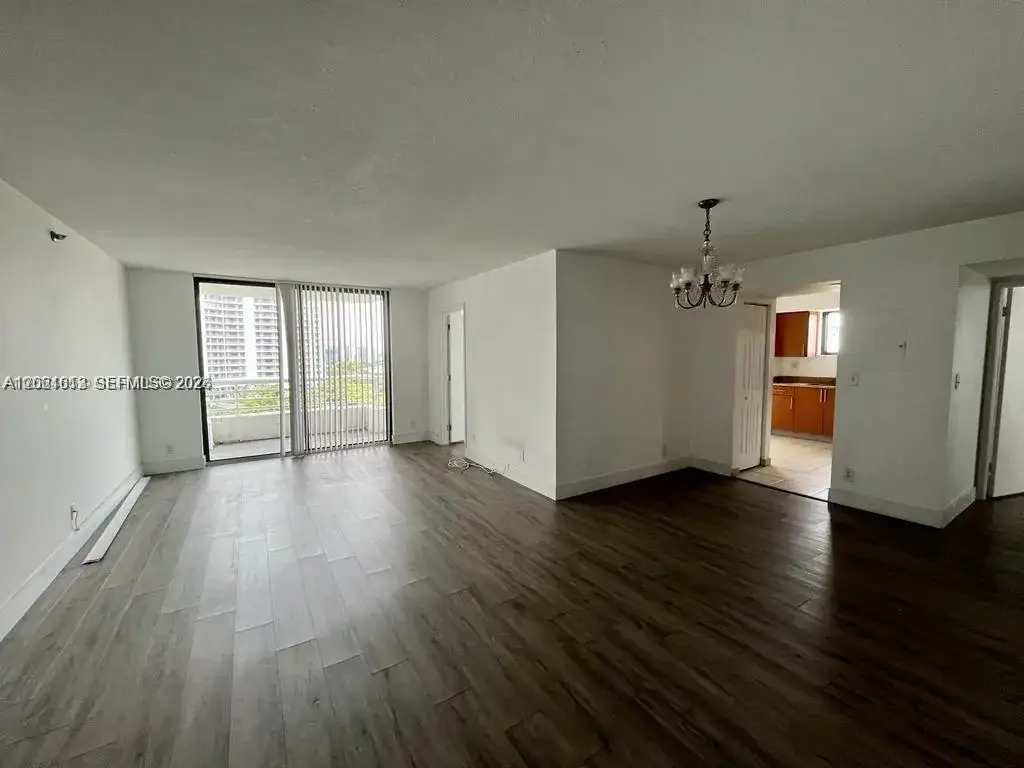 3300 NE 192nd St # 906, Aventura FL 33180