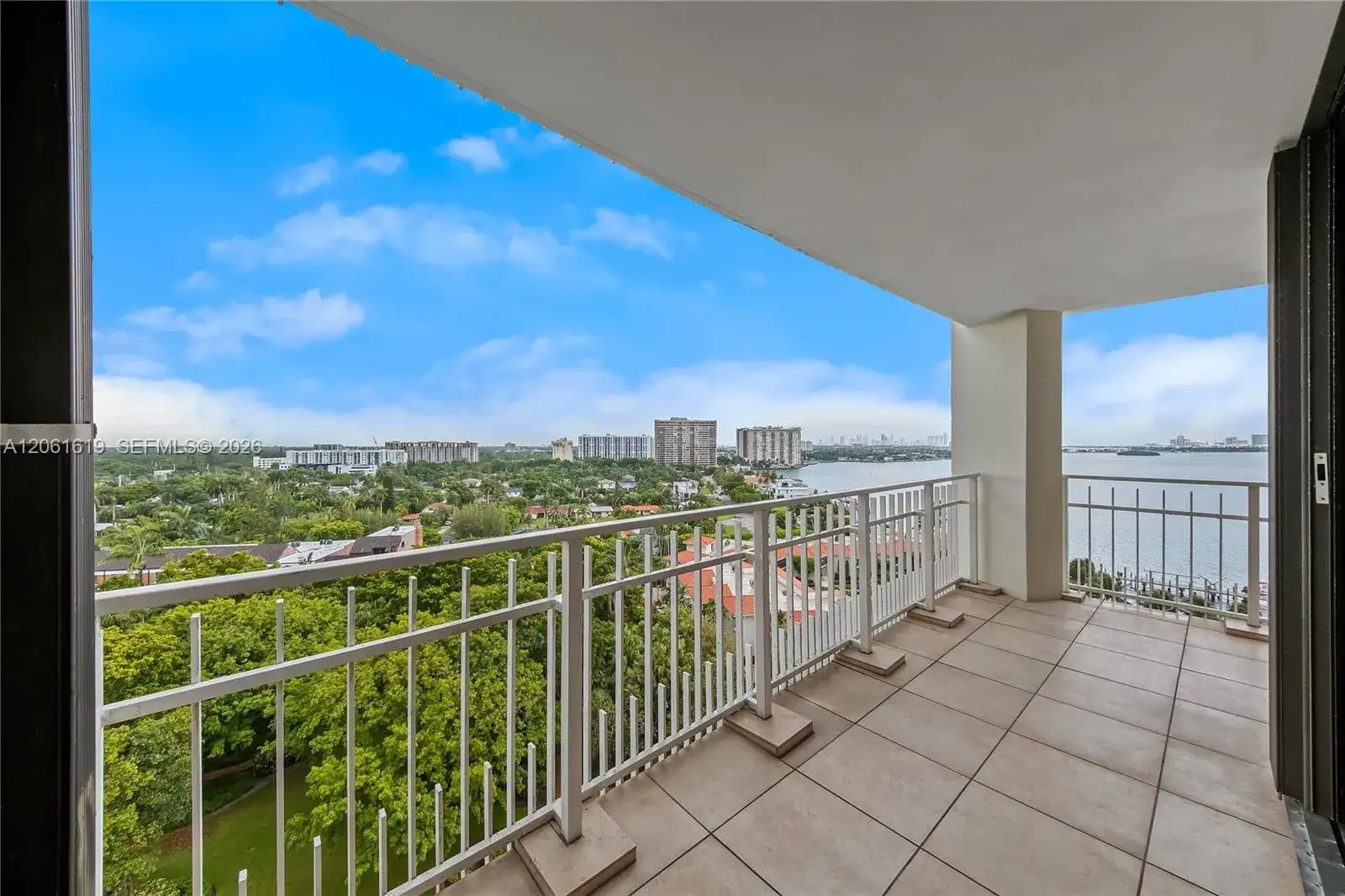 4000 Towerside Ter # 1405, Miami FL 33138 photo 2
