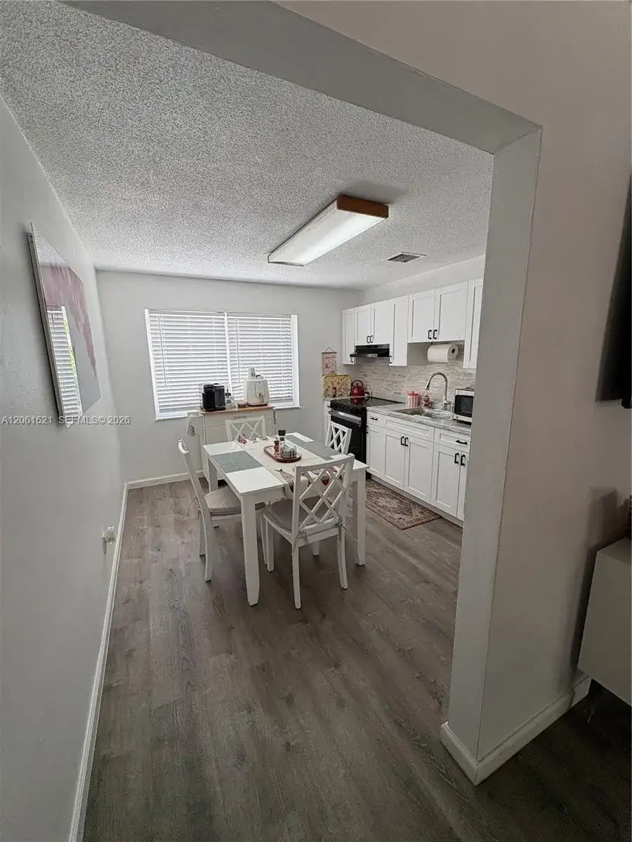 191 NW 17th Ave # 3, Miami FL 33125 photo 5