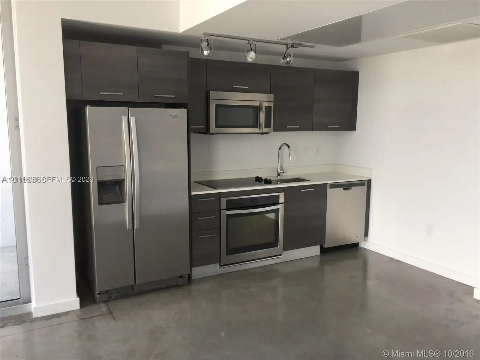 151 SE 1st St # 3404, Miami FL 33131 photo 3