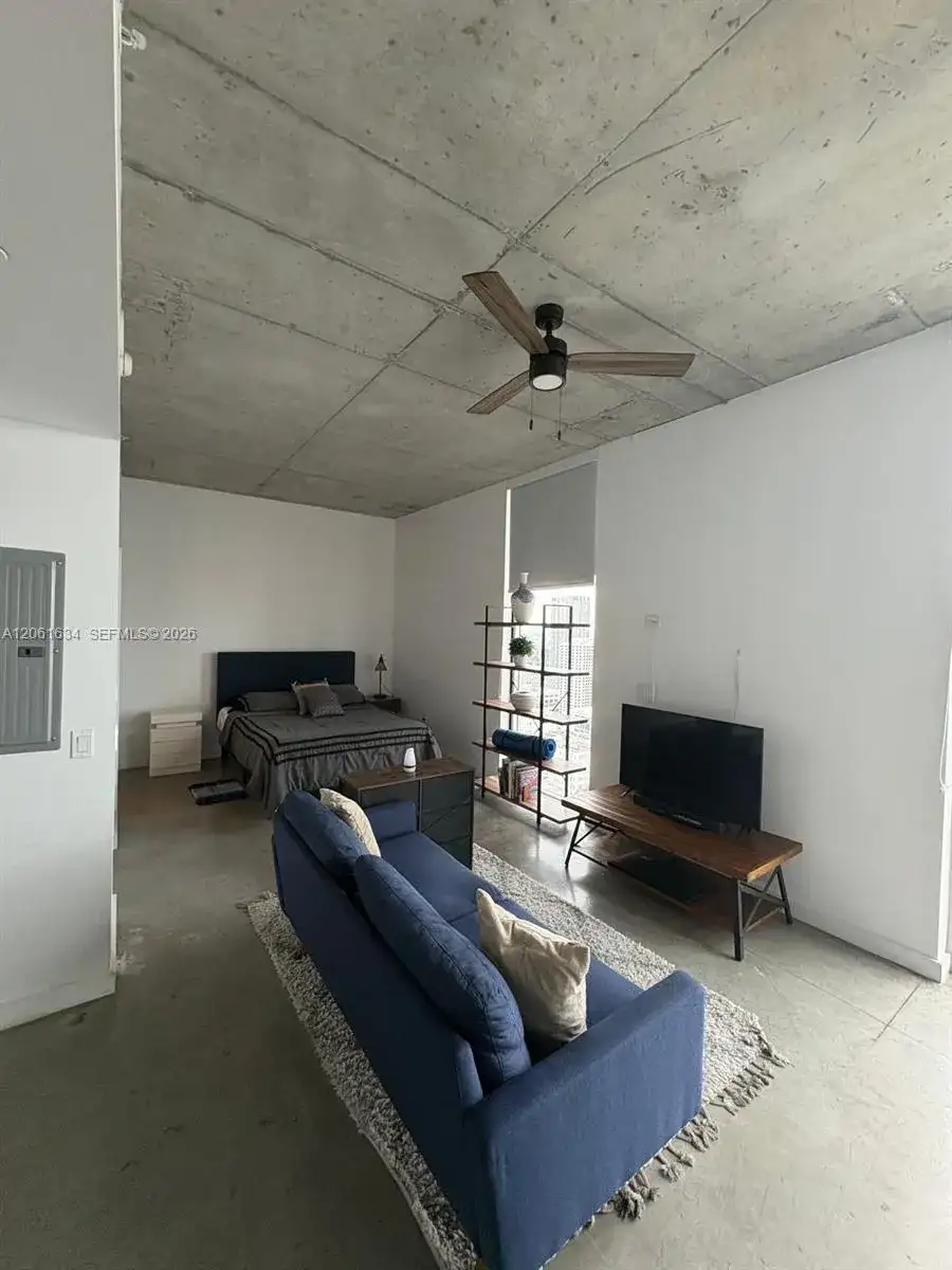 151 SE 1st St # 3404, Miami FL 33131 photo 4