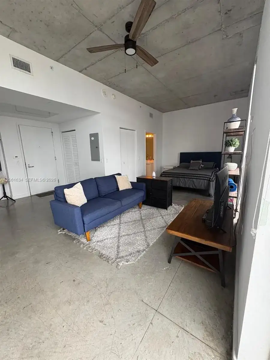 151 SE 1st St # 3404, Miami FL 33131 photo 5