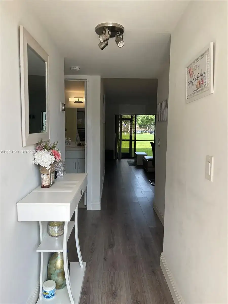 10434 Sunrise Lakes Blvd # 107, Sunrise FL 33322 photo 2