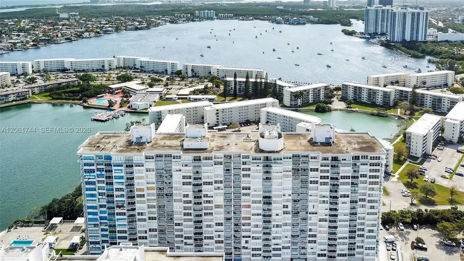 18051 Biscayne Blvd # 801, Aventura FL 33160 photo 2