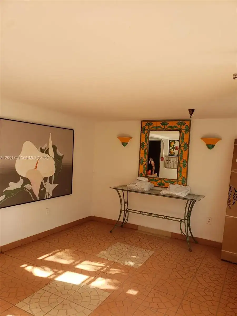 525 Meridian Ave # 102, Miami Beach FL 33139 photo 2
