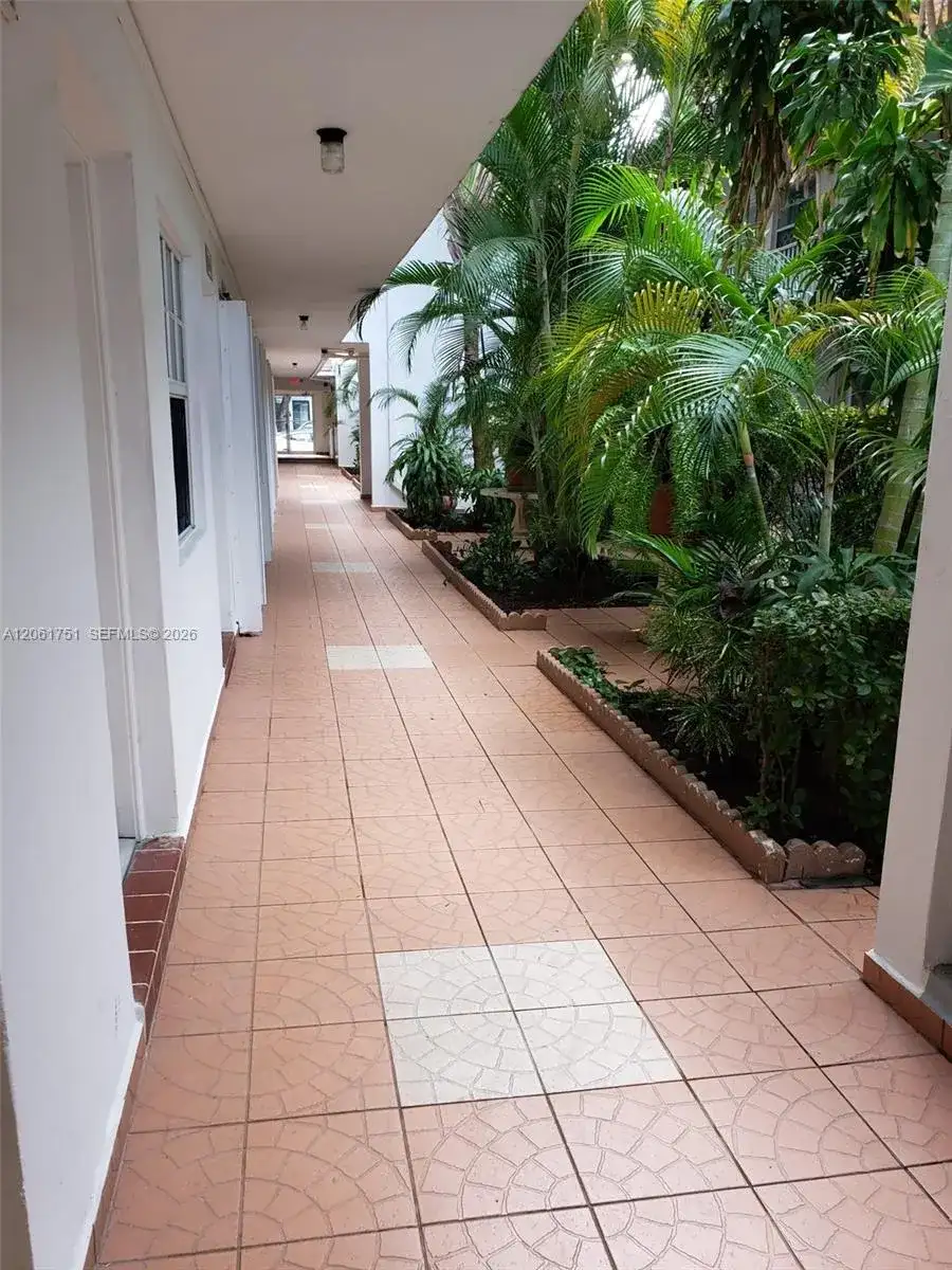 525 Meridian Ave # 102, Miami Beach FL 33139 photo 3