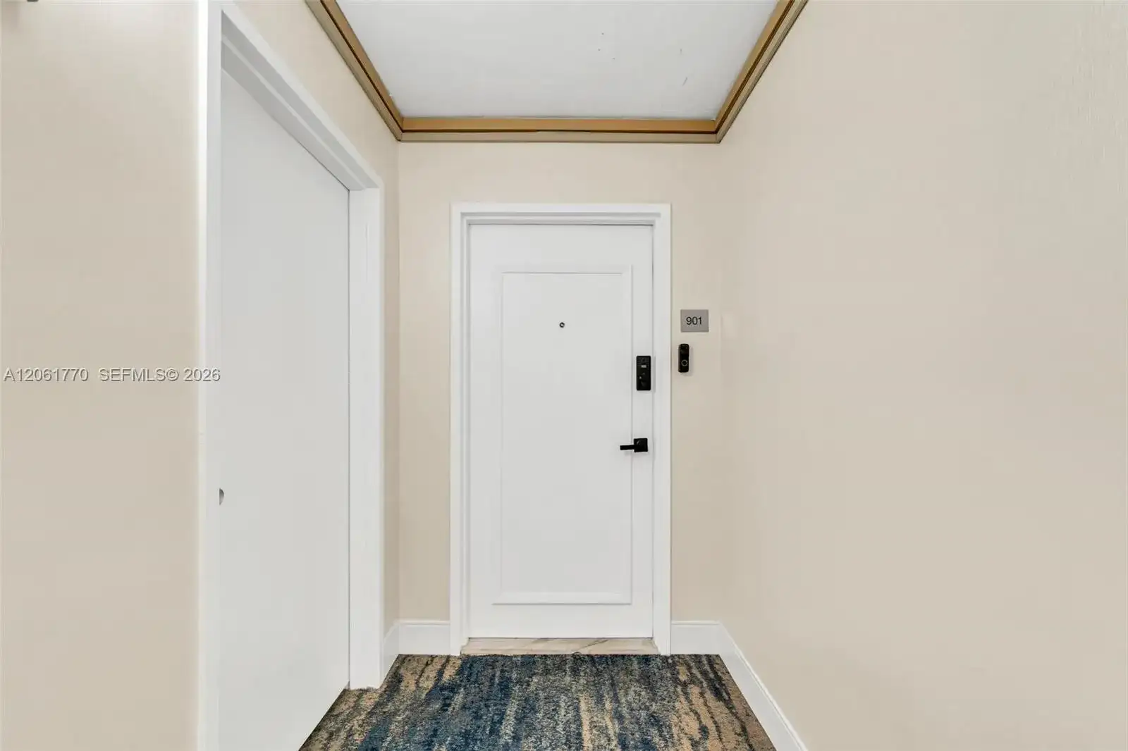 18071 Biscayne Blvd # 901, Aventura FL 33160 photo 2