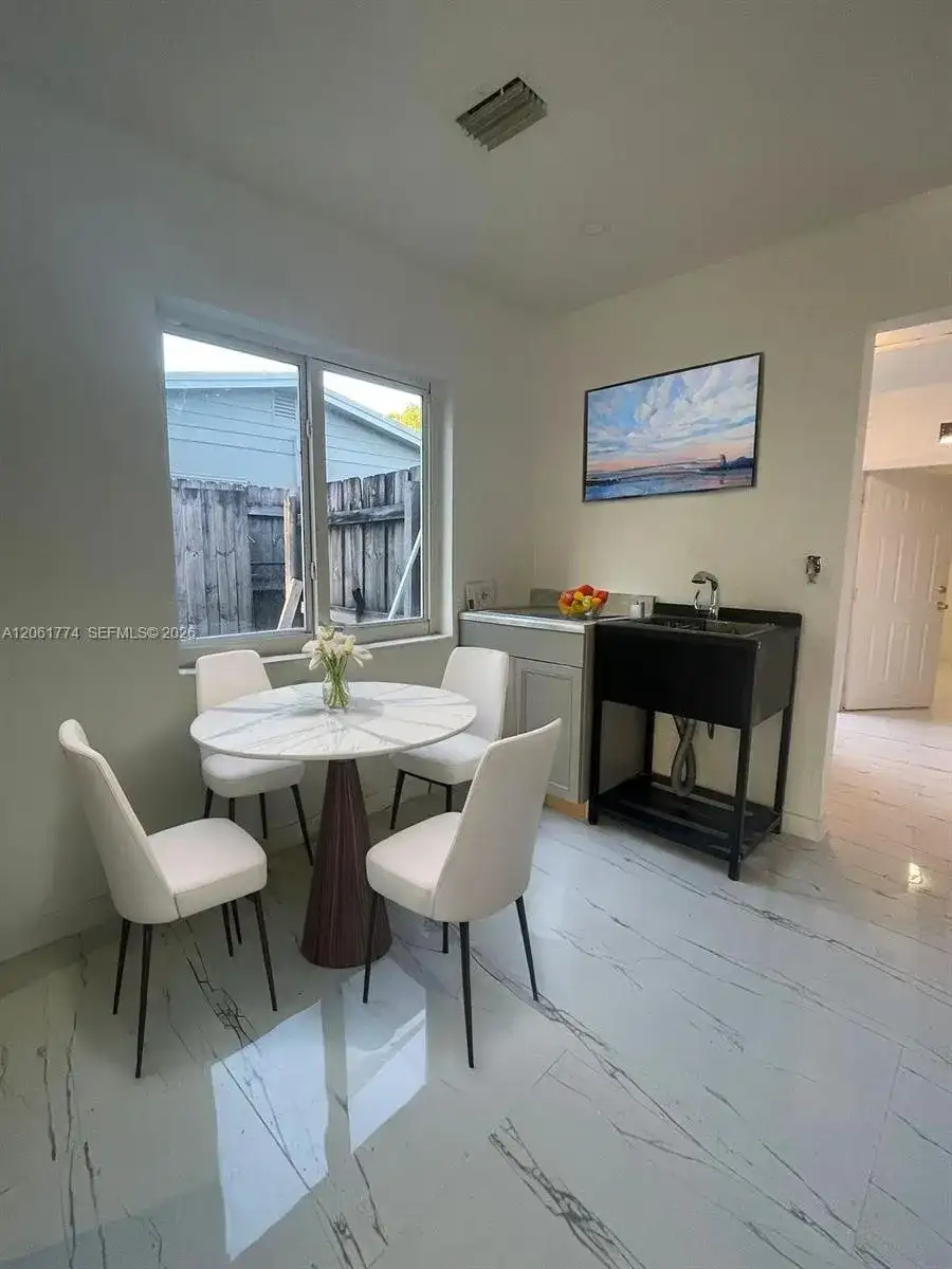 1400 N 74th Ter, Hollywood FL 33024 photo 2