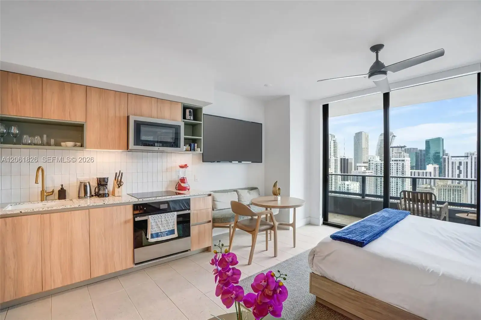 159 NE 6th St # 3212, Miami FL 33132 photo 3