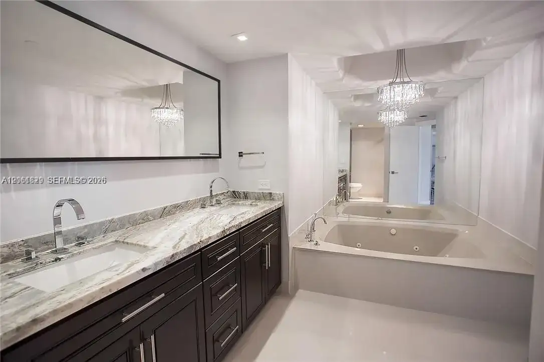 20191 E Country Club Dr # 2703, Aventura FL 33180 photo 4
