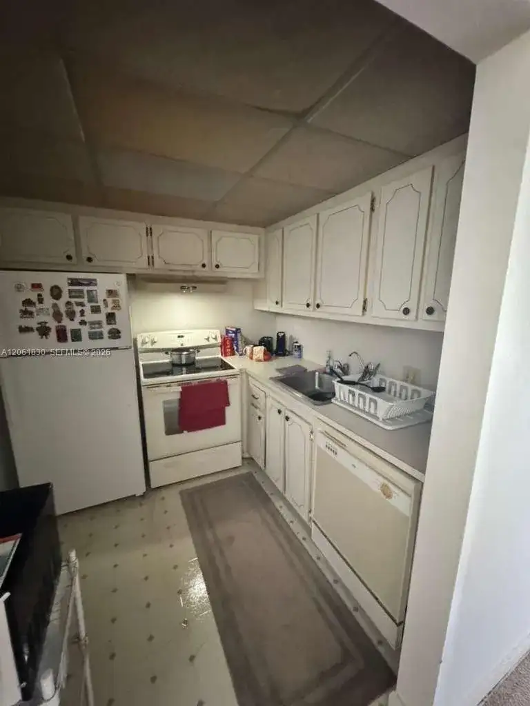 568 N Mansfield N # 568, Boca Raton FL 33434 photo 2