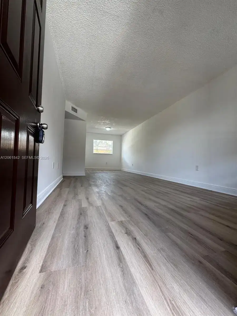 5441 W 24th Ave # 36, Hialeah FL 33016 photo 3