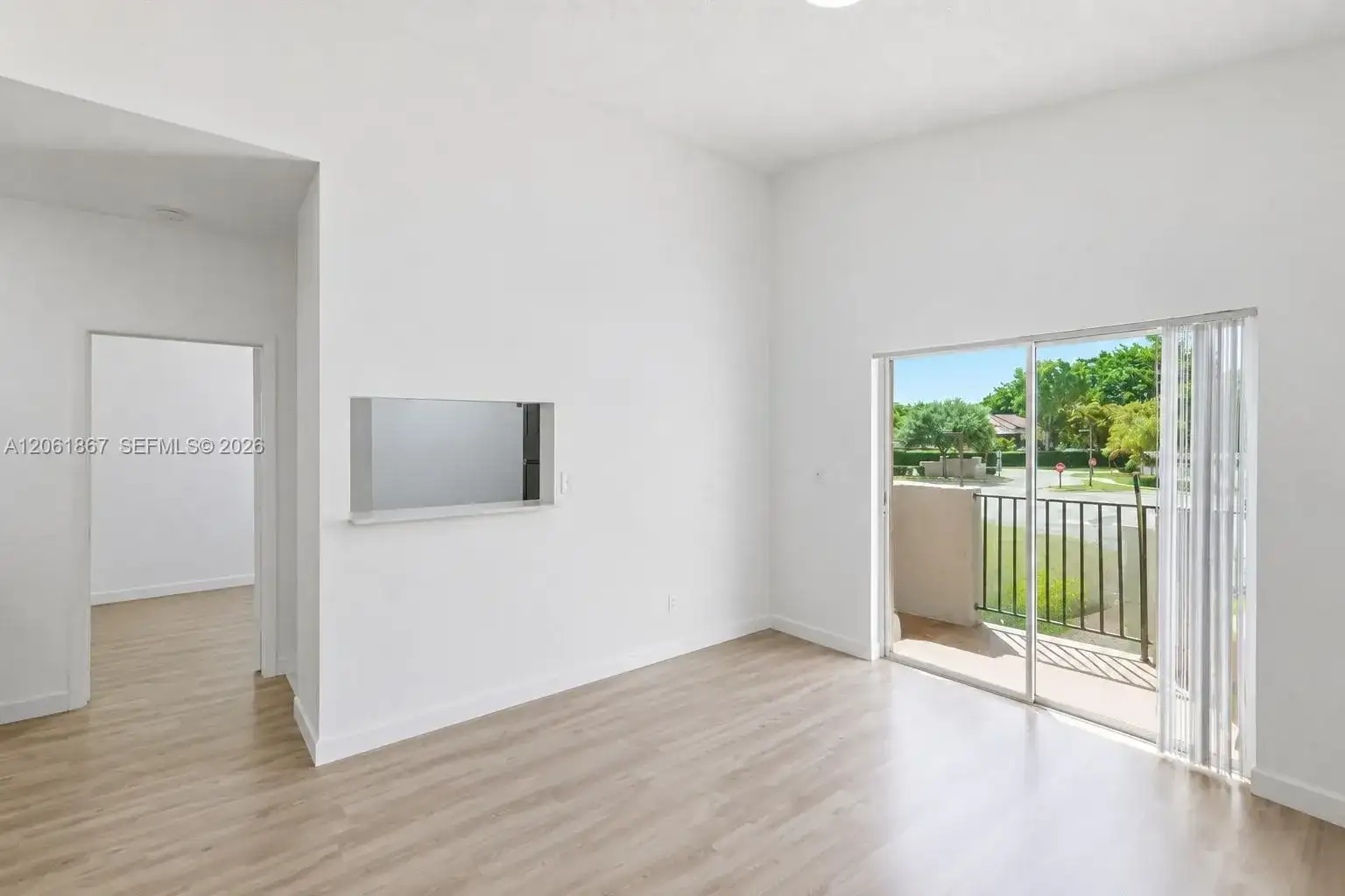 2121 NW 96th Ter # 14D, Pembroke Pines FL 33024 photo 4