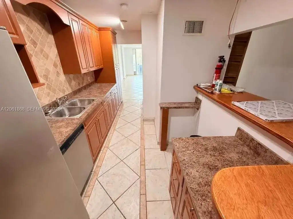 3660 NE 166th St, North Miami Beach FL 33160 photo 4